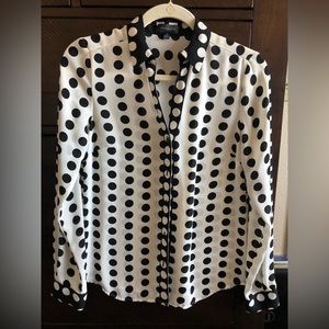 The Limited Size XS Button up Blouse Color: Black & Ivory